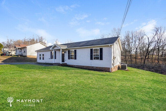 Building Photo - Lovely 3 Bedroom Home in Clarksville, TN!