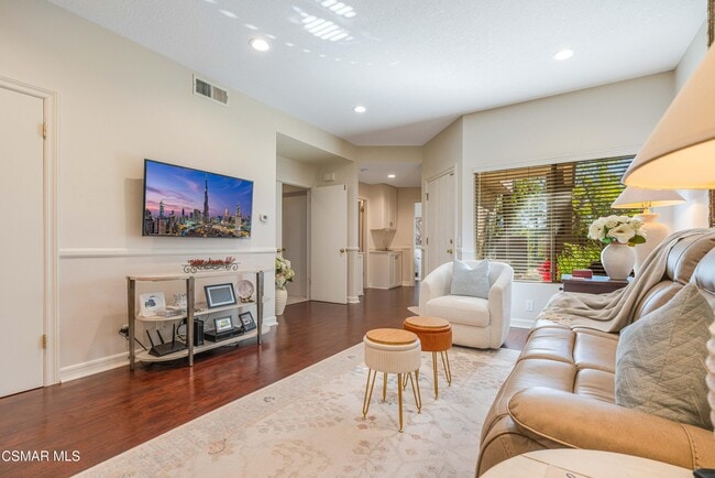 Building Photo - 73 Via Colinas