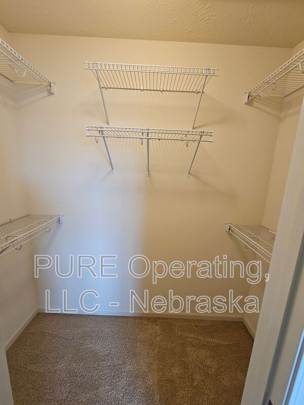 Building Photo - 16860 Larimore Ave