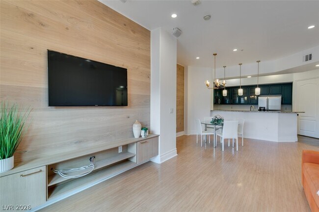 Building Photo - 50 E Serene Ave