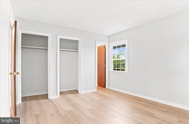 Building Photo - 102 Linwood Ct