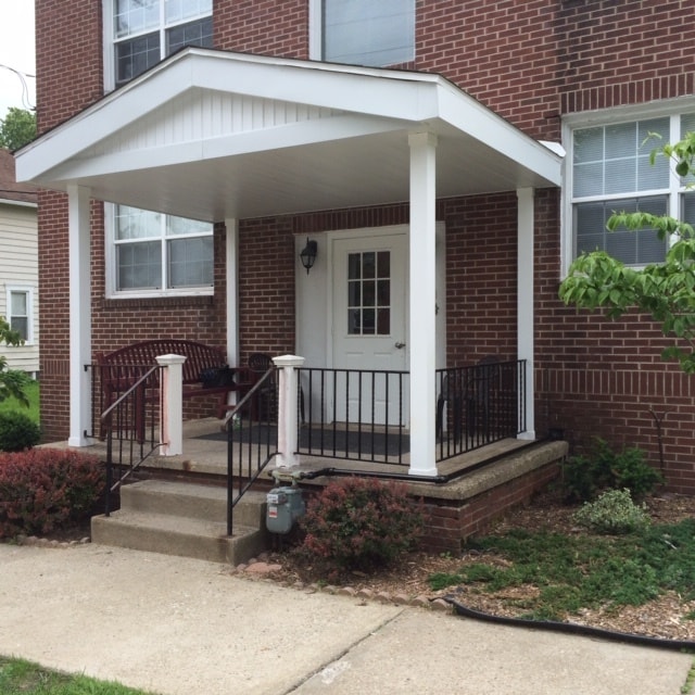 Building Photo - 330 Culbertson Ave