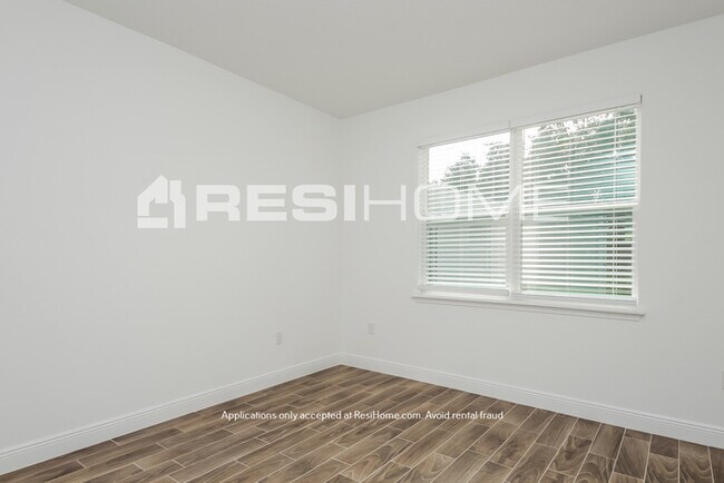 Building Photo - HOME FOR RENT!