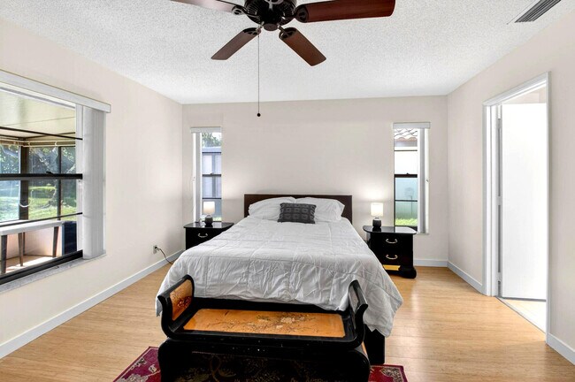Building Photo - 10938 Roebelini Palm Ct