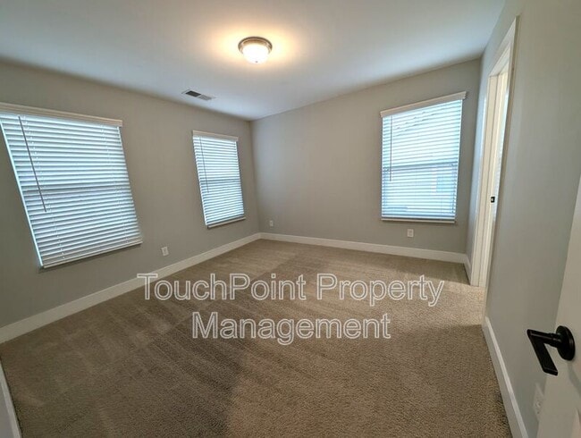 Building Photo - 2632 Ensemble Ct