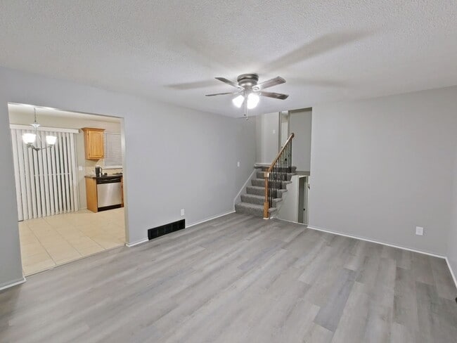 Building Photo - Lovely 3 bedroom/1.5 bath home with one car garage and finished basement.