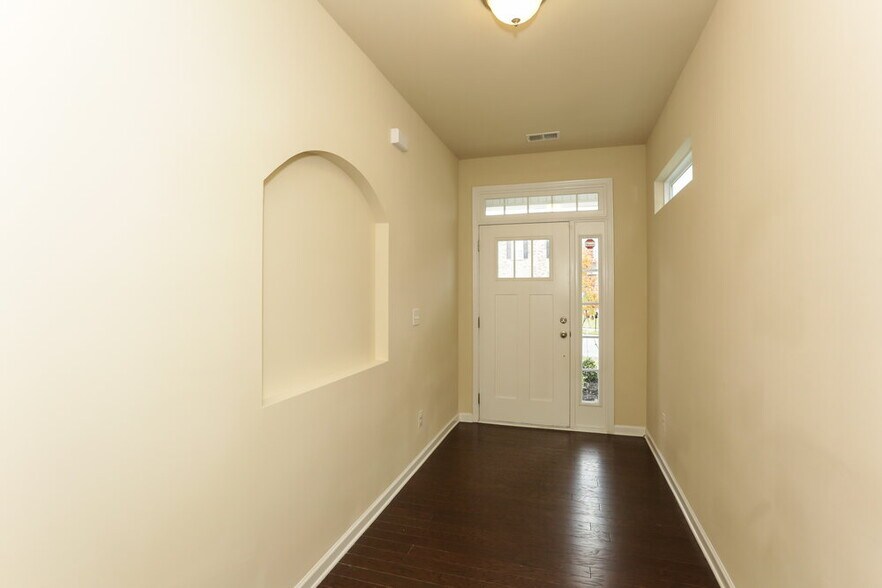 Building Photo - 434 Knothole Ln
