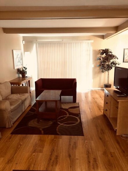 Building Photo - 21727 Hidden Rivers Dr N