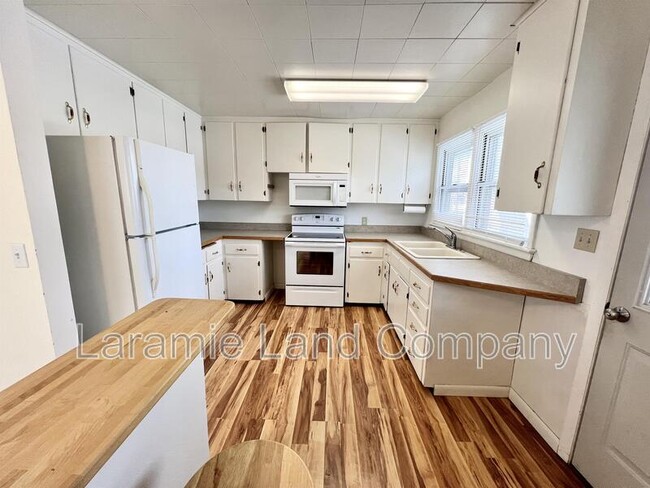 Building Photo - 1425 Fetterman Dr