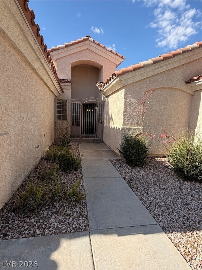 Building Photo - 8128 Shad Bush Ave