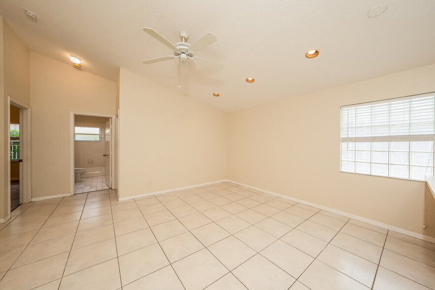 Building Photo - 11034 Harbour Springs Cir