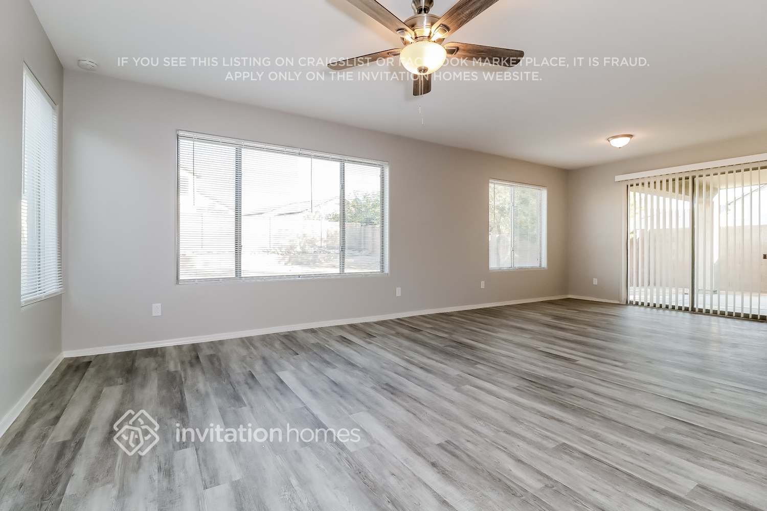 Building Photo - 25842 W Gibson Ln