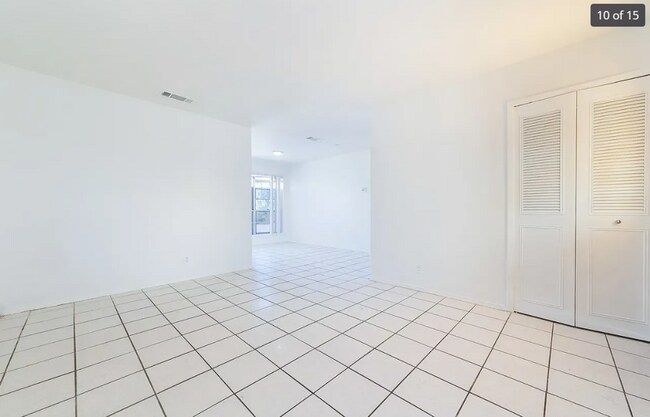Building Photo - 107 Oak Valley Dr