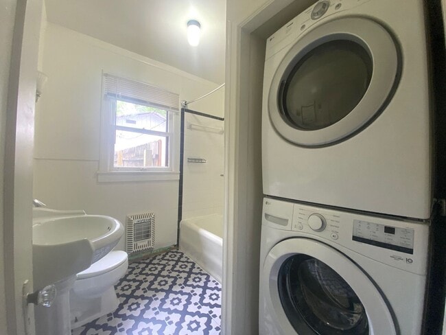 Building Photo - San Gabriel-2845