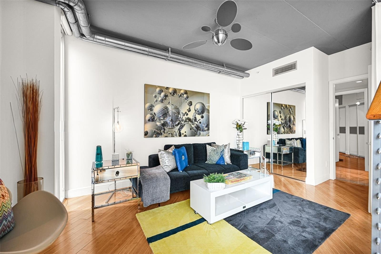 Building Photo - 690 SW 1st Ct