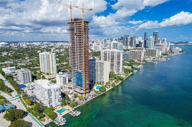 Building Photo - 2501 Brickell Ave