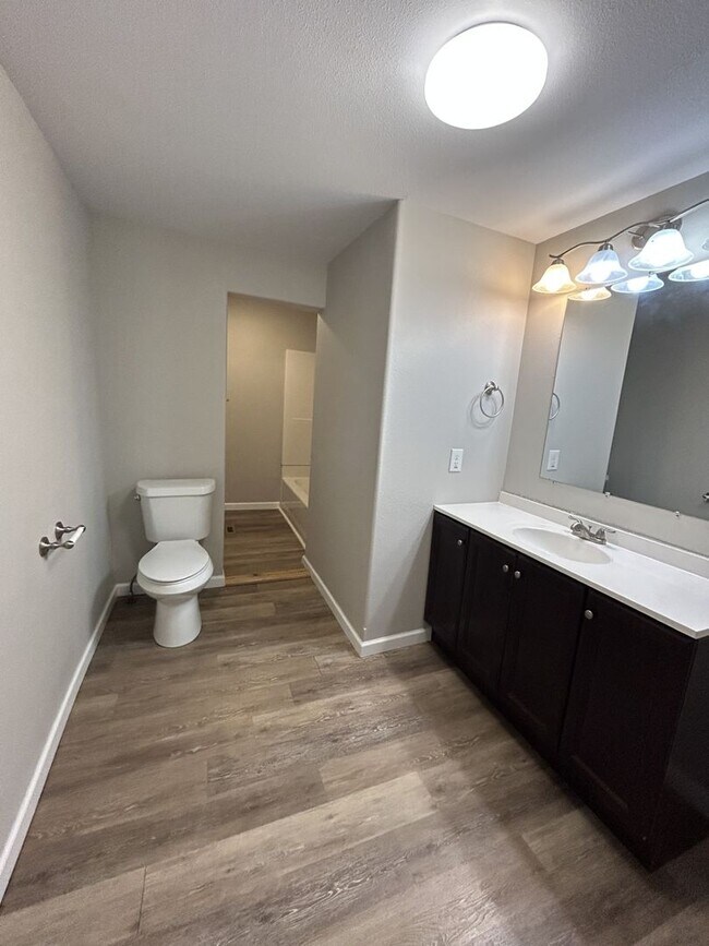 Building Photo - Nice 4BR/2BA Home on Large Corner Lot
