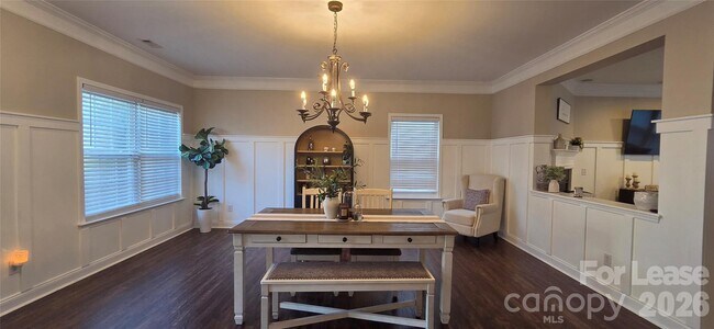 Building Photo - 2120 Maple Tree Ct
