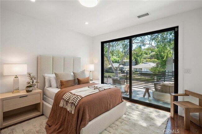 Building Photo - 14519 Greenleaf St