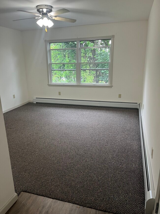 Building Photo - 3405 Sullivan Trl