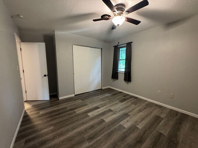 Building Photo - 14467 Worth Ln