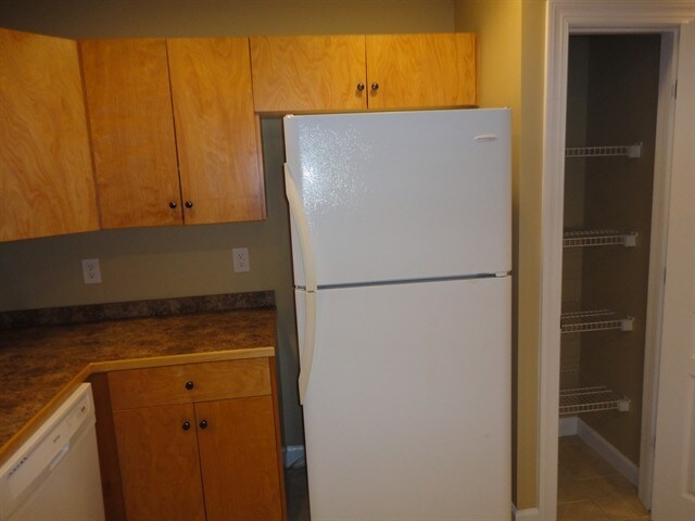 Building Photo - 5810 Colonial Dr