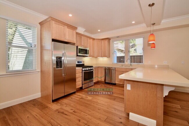 Building Photo - 1148 Mission Ave