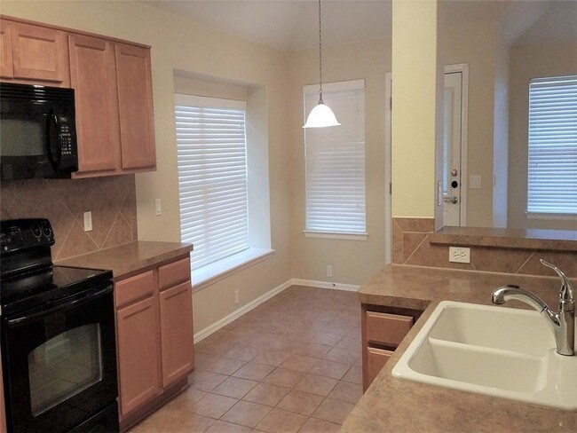 Building Photo - 352 King Elder Ln