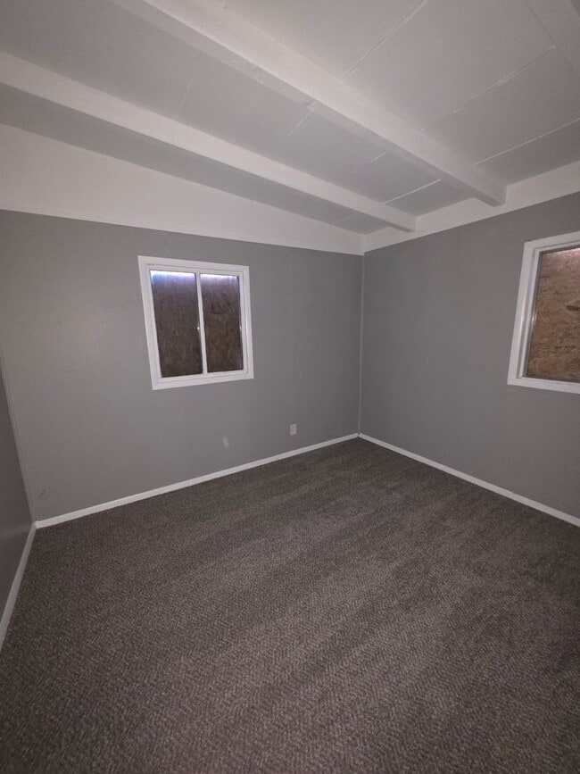 Building Photo - LIMITED TIME**NO APPLICATION FEE**1/2 OFF DEPOSIT**