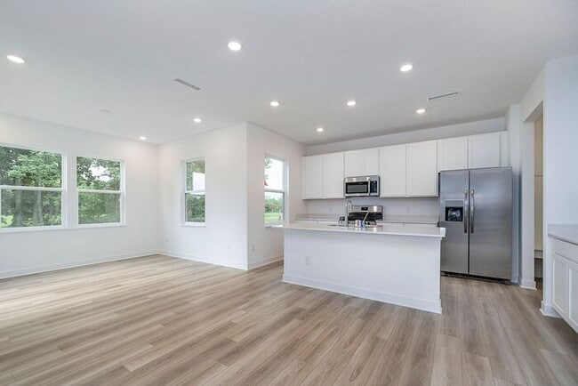 Building Photo - Brand New 5 Bedroom 3 Full Bath in Booming Westfield!