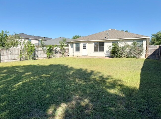 Building Photo - 109 Gillespie Ln