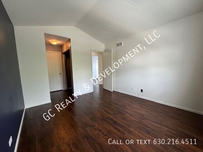 Building Photo - 308 Windsor-Unit A