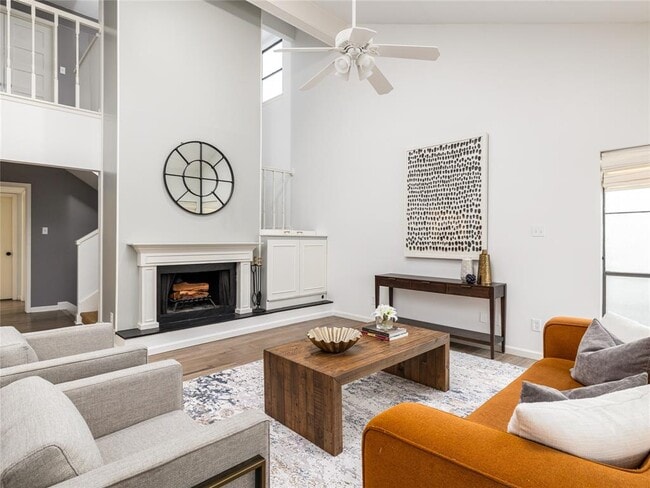 Building Photo - 1821 Westlake Dr