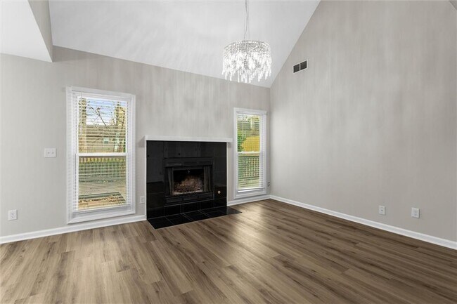 Building Photo - 2580 Waterford Park Dr