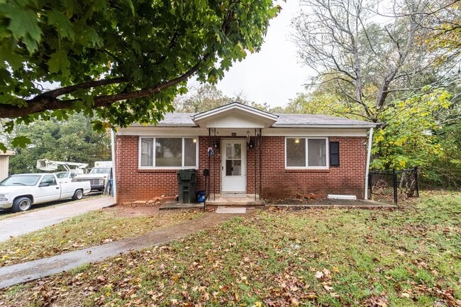 Building Photo - 434 3rd St SW