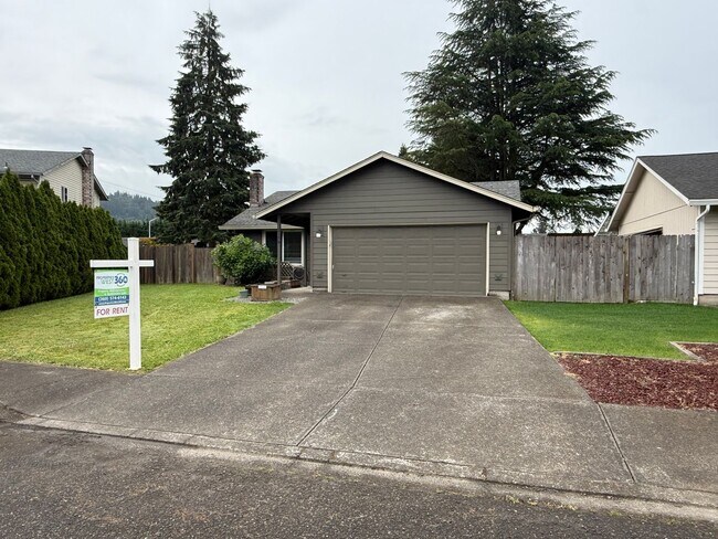 Building Photo - Woodland Ranch 3Bd/2Ba Home with Large Fully Fenced Yard - Easy Access to I-5