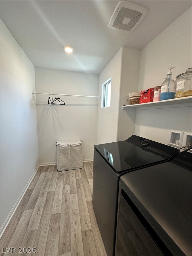 Building Photo - 2403 Celta Vigo Ave