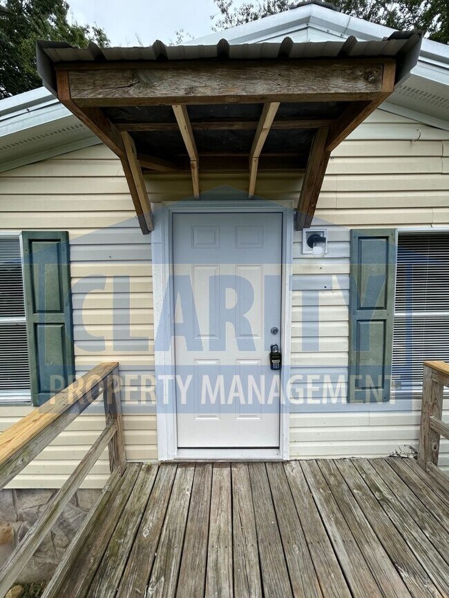 Building Photo - Spacious 4-Bedroom, 2-Bath Home!