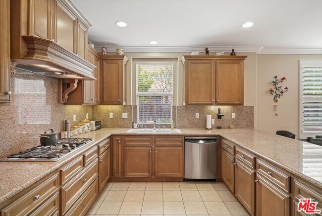 Building Photo - 1230 Wisteria Ave