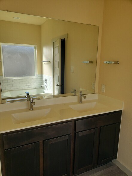 Building Photo - 14431 Sweet Water Dr