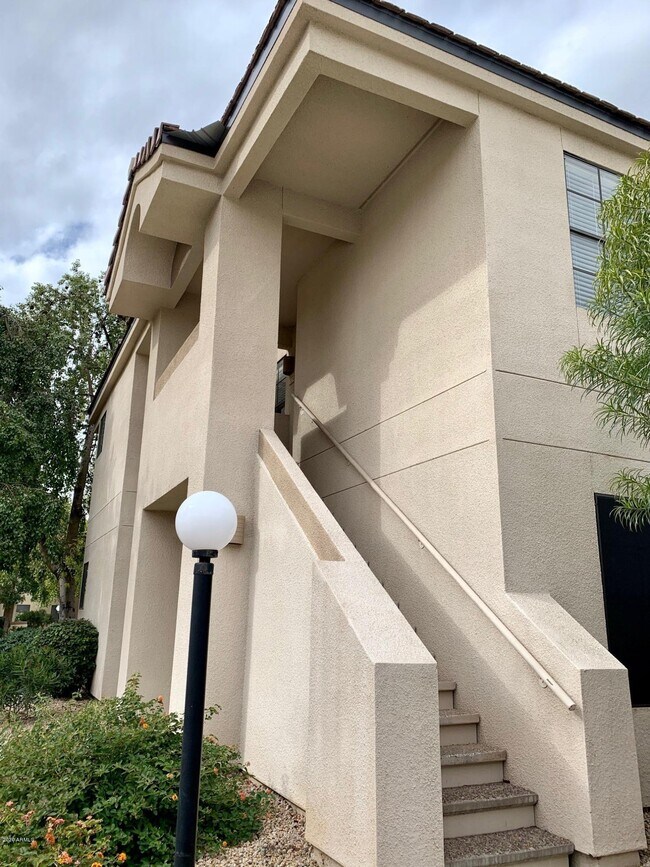 Building Photo - 6885 E Cochise Rd