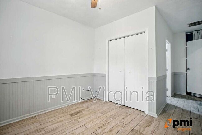 Building Photo - 4052 Peridot Dr