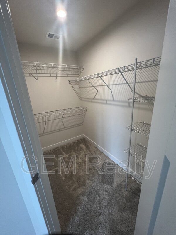 Building Photo - 1101 Rampart Dr