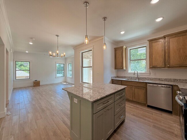Building Photo - Bella Vista Single-Family Home- 2 Bed/ 2 Bath - Well-Crafted Camden Plan
