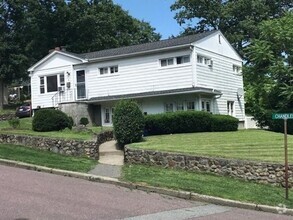 Building Photo - 3 Chandler Rd