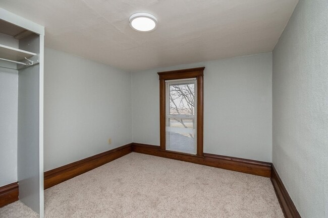 Building Photo - UNIQUE ACREAGE!!  4 Bedroom, 2 Bathroom House in Ames