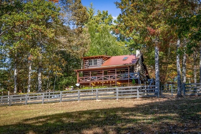 Building Photo - 212 Dogpatch Ln