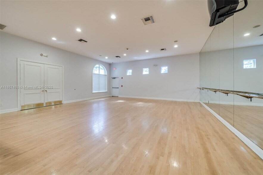 Building Photo - 7314 NW 19th Ct