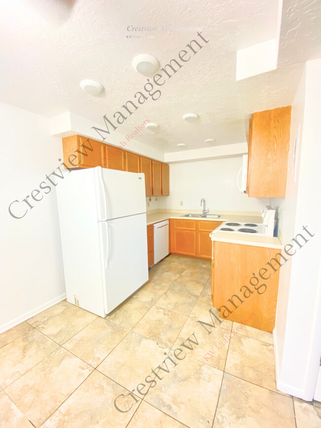 Building Photo - 1214 4700 S