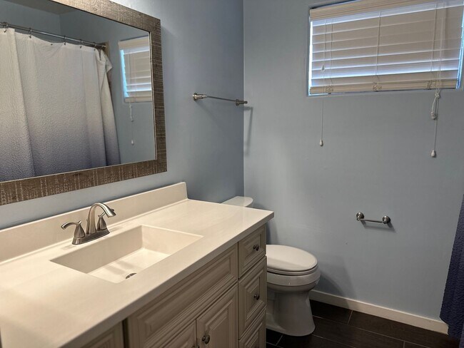 Building Photo - STUNNING 3 bed/2 bath remodel in Chandler ...